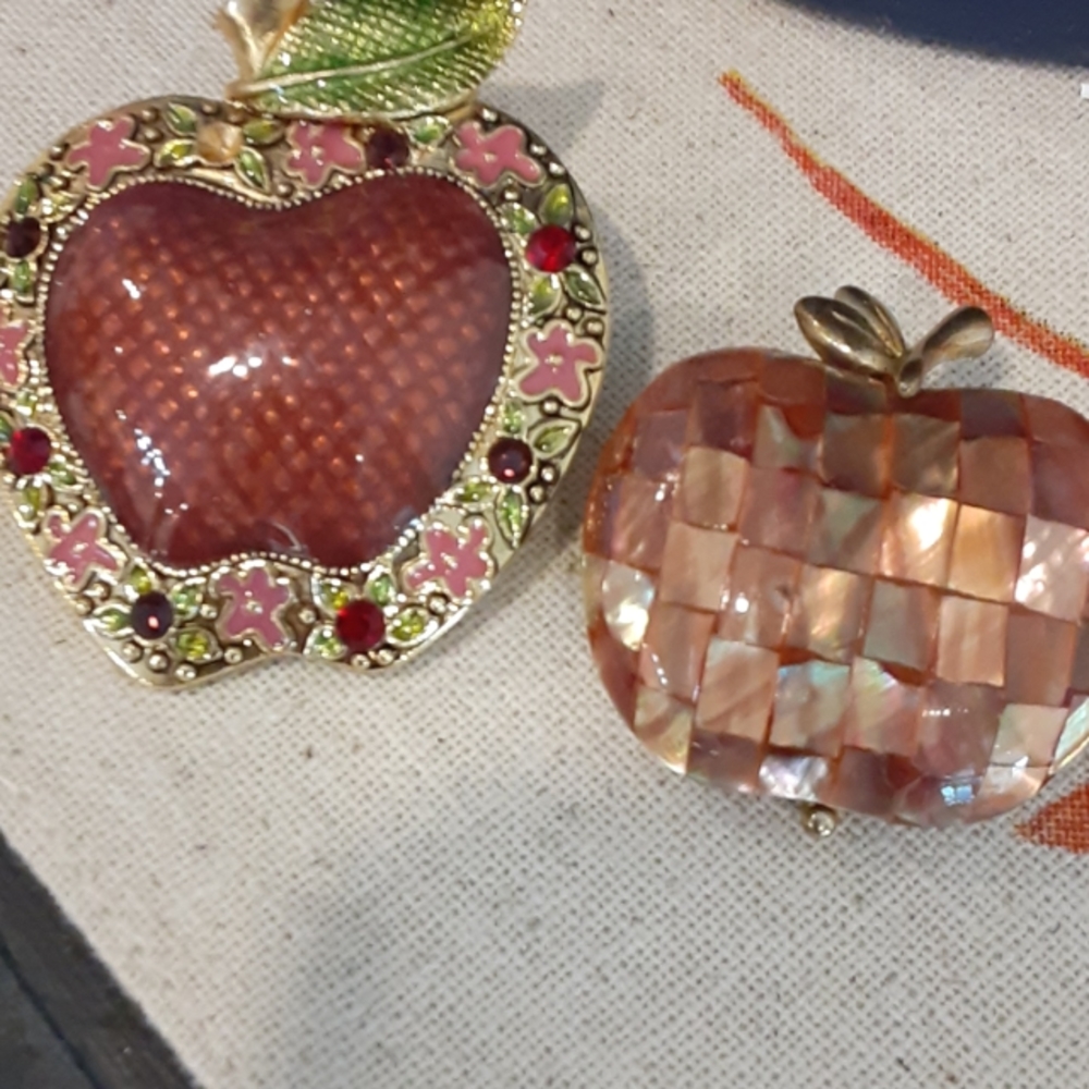 Vintage Apple Brooches Set $4.99 Shipping